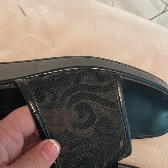 Yves saint Laurent vintage black lace pattern slides. Size 7 - Picture 13 of 13